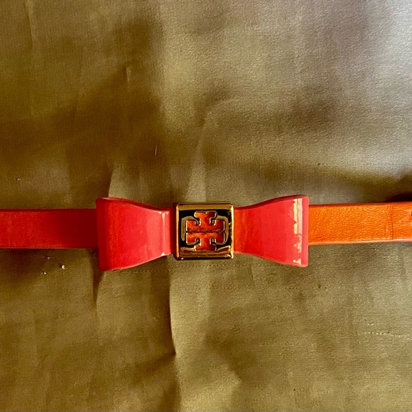 Tory Burch Bow Leather Bracelet, Neon Pink-Orange - Picture 5 of 8